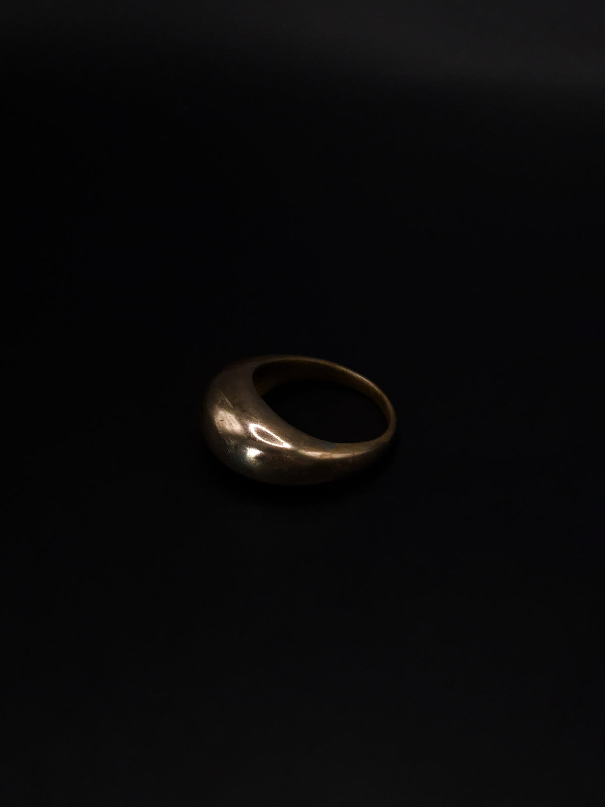 Bague goutte sombre