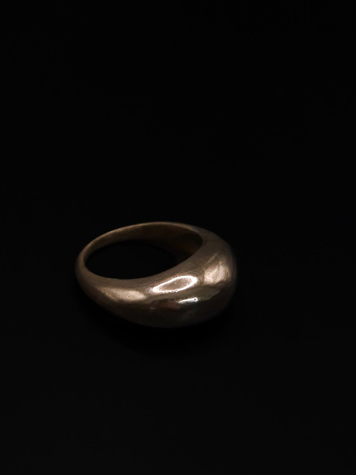 Bague goutte sombre